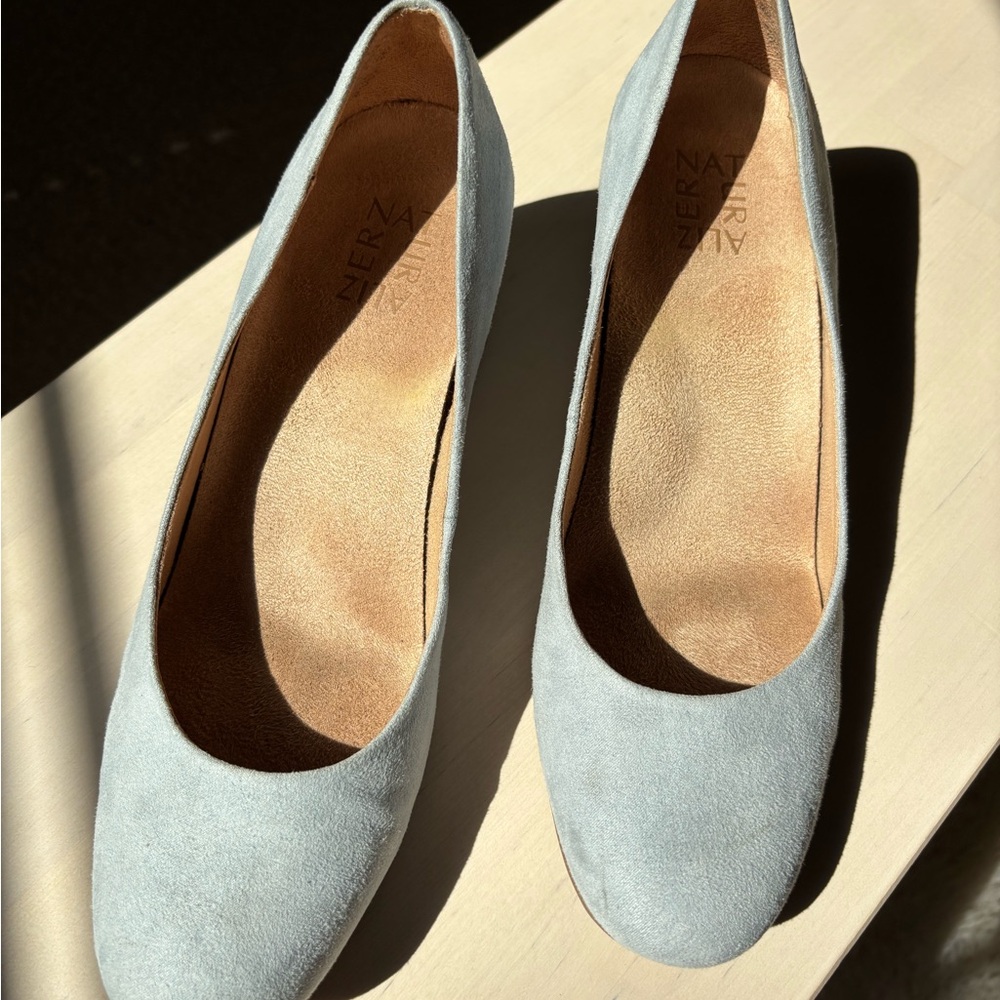 Naturalizer Blue Heels Elegant Design